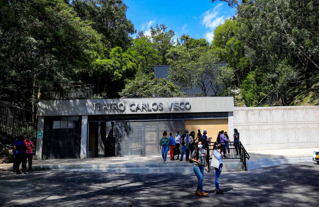 Entrada principal del teatro. FOTO: Jaime Pérez