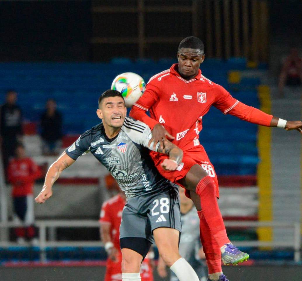 El polémico autogol del América de Cali frente a Junior de Barranquilla fue validado con audios del VAR. Foto: Cortesía El País de Cali