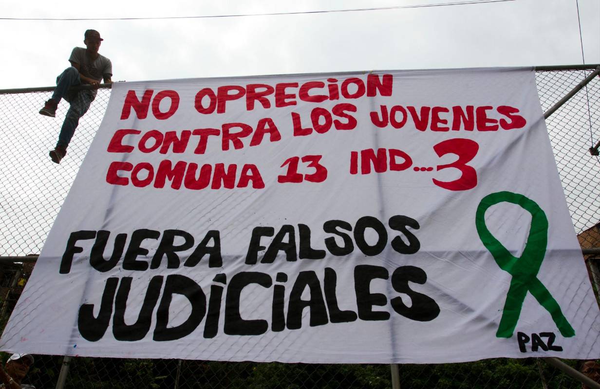Durante estos 20 años, la comunidad ha mantenido vigente la resistencia y la exigencia de los derechos de las víctimas, en especial la no repetición de hechos violentos en la comuna. FOTO EL COLOMBIANO