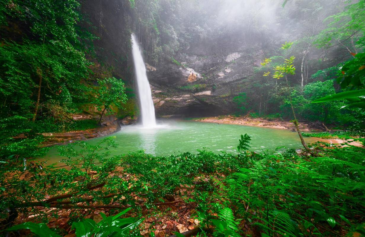 Cascada Caracas, tiene una caída de 15 metros de caída libre y entre 4 a 5 metros de profundidad. FOTO: @luismunozfotografia