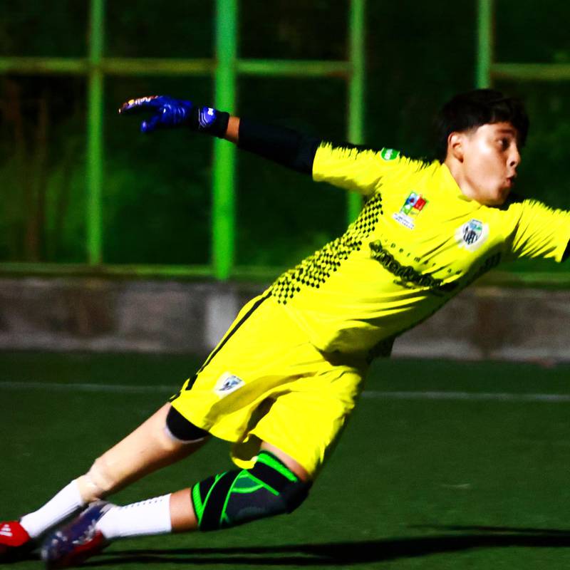 Matías Chica, el niño que, sin un pie, rompe barreras en el fútbol antioqueño: esta es su historia