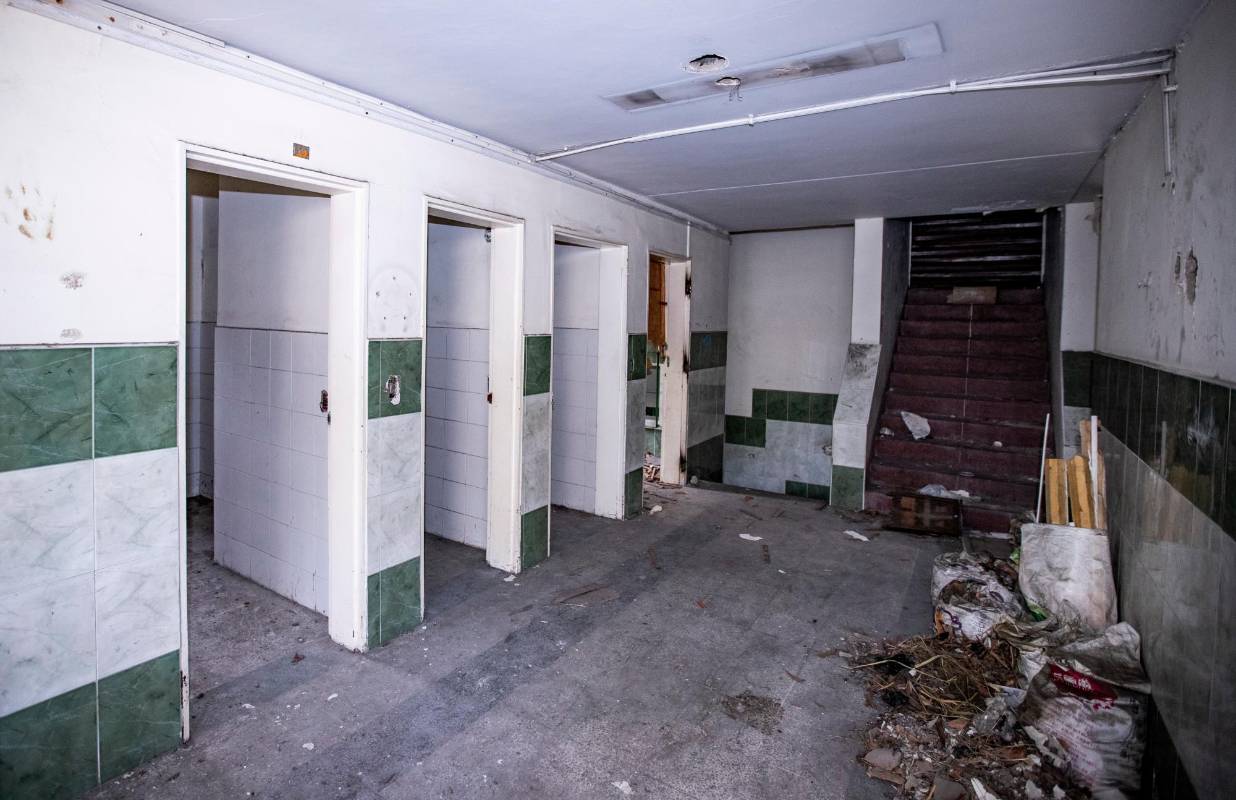 Así se ve el interior, mucho de los bienes se los están robando. FOTO: Jaime Pérez