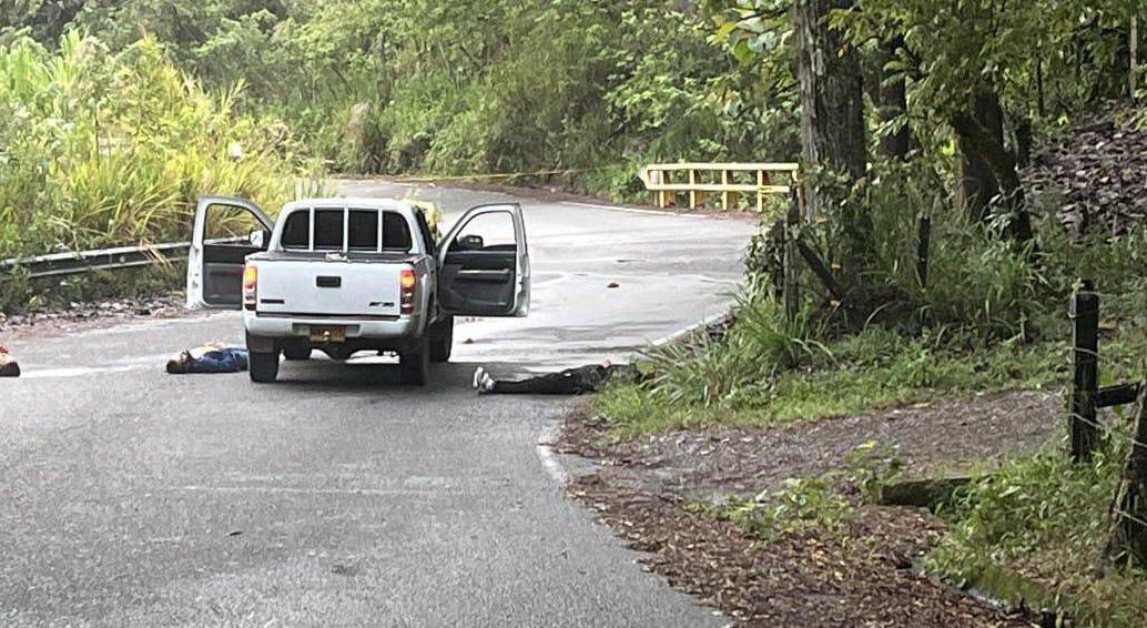Así fueron enocontrados los tres cuerpos en la madrugada de este miércoles. FOTO: Cortesía