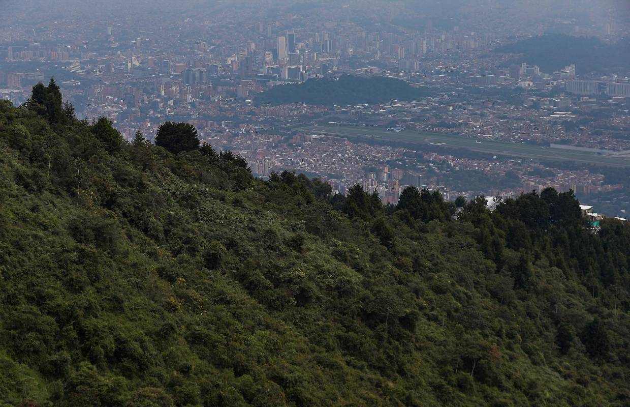 Para visitar este divisadero hay varias alternativas: podrá hacerlo por la Loma de Los Zuletas (vereda del municipio de Itagüí), también por San Antonio de Prado o Belén Manzanillo. Foto: Manuel Saldarriaga 