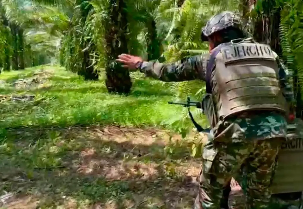 Catorce uniformados resultaron heridos tras un ataque con drones explosivos del Eln en San Lucas, sur de Bolívar, mientras el Ejército adelantaba operaciones ofensivas sostenidas. FOTO COLPRENSA.