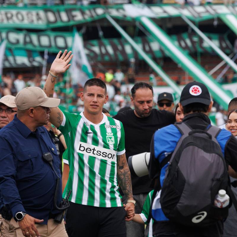 James durante su presentación en el estadio Atanasio Girardot. FOTO CAMILO SUÁREZ