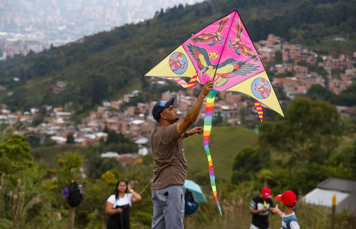 Entre 43 cometas, fueron premiadas las más creativas, las más grande, la que más se elevó, la más emblemática y la mas colorida. Foto: Manuel Saldarriaga Quintero.