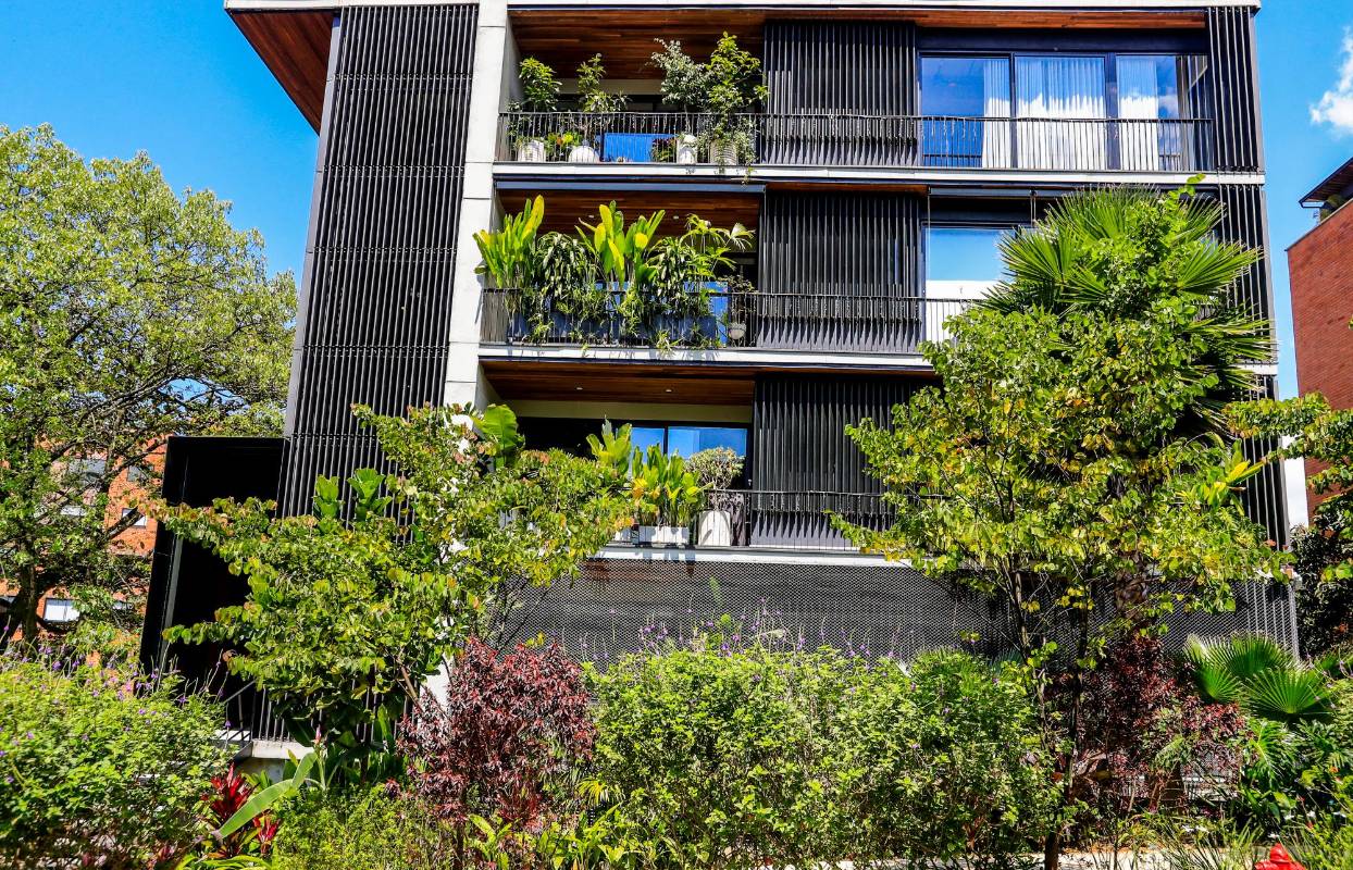 Edificación Eje 16 ubicado San Lucas Diagonal 30A con la 16. Los residentes de estos lugares se conectan con la naturaleza y respirar un entorno más eficiente y sano. FOTO: Jaime Pérez