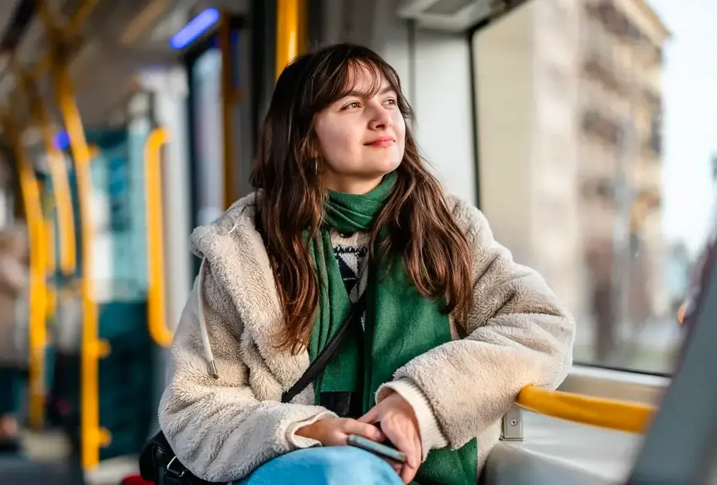 La GenZ agrupa a las personas que nacieron entre mediados de la década de 1990 y principios de la década de 2010. FOTO IStock