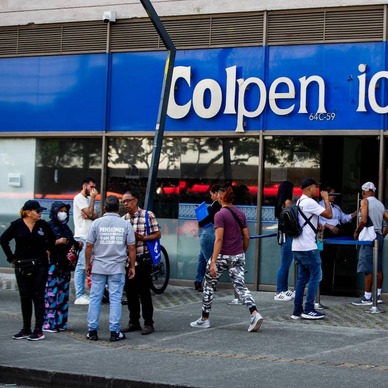 La oportunidad de traslado entre Colpensiones y los fondos privados estará disponible hasta el 16 de julio de 2026. FOTO JULIO CÉSAR HERRERA