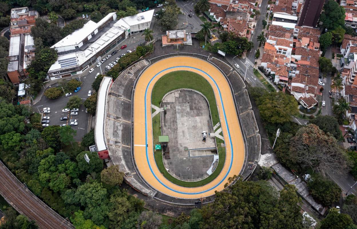 También expresa “Medellín merece un gran velódromo, y que solo es cuestión de técnica, voluntad y cabeza para mejorar el que existe”. Foto: MANUEL SALDARRIAGA QUINTERO.