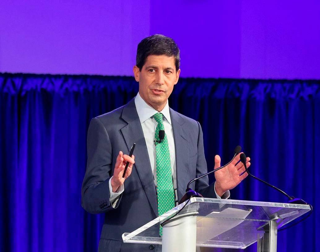 El presidente de EE. UU., Donald Trump, confirmó a través de Truth Social la nominación de Kevin Warsh (en la foto) como presidente de la Reserva Federal. FOTO: GETTY