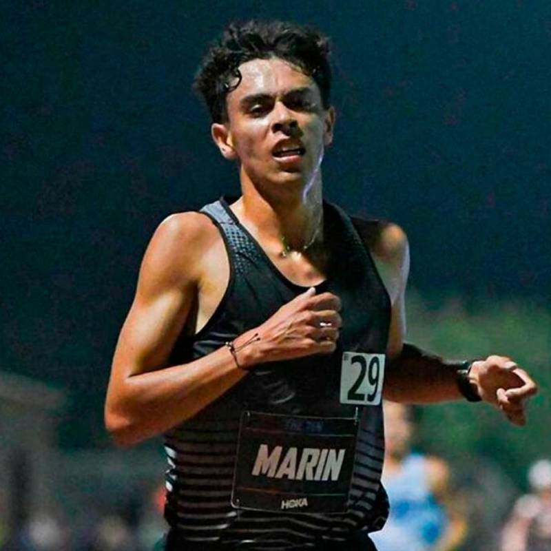 El atleta colombiano Pedro Alejandro Marín logró un récord nacional y suramericano sub-23 en la prueba de 5.000 metros. FOTO: TOMADA FACEBOOK.