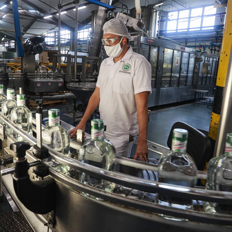 Aspecto de la Fábrica de Licores de Antioquía, ubicada en Itagüí. FOTO: Manuel Saldarriaga Quintero