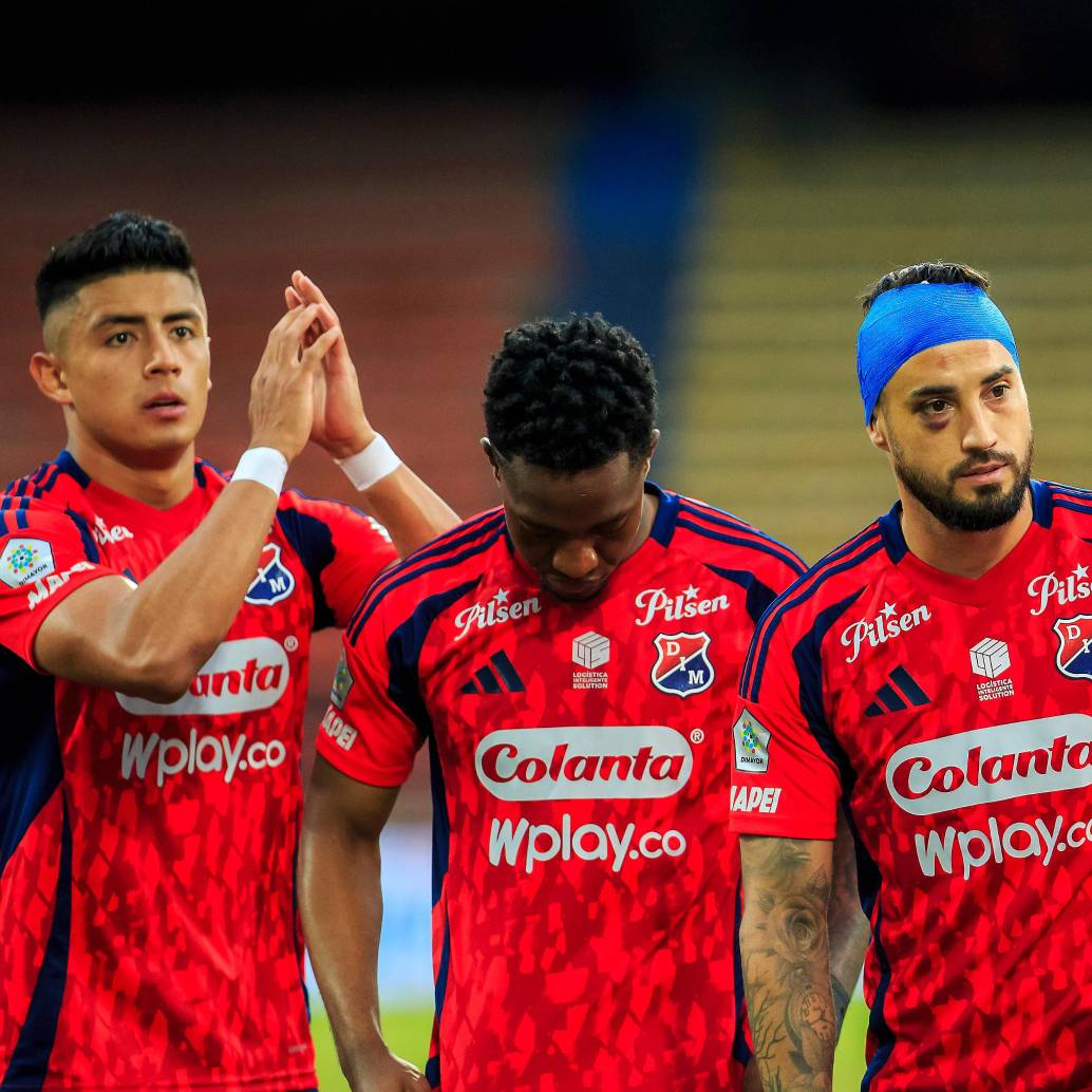 El defensa Kevin Mantilla, el volante Kevin Serna y el delantero Francisco Fydriszewski han figurado con los rojos en 2026 <span class="mln_uppercase_mln">FOTO</span> <b><span class="mln_uppercase_mln">Camilo Suárez</span></b>