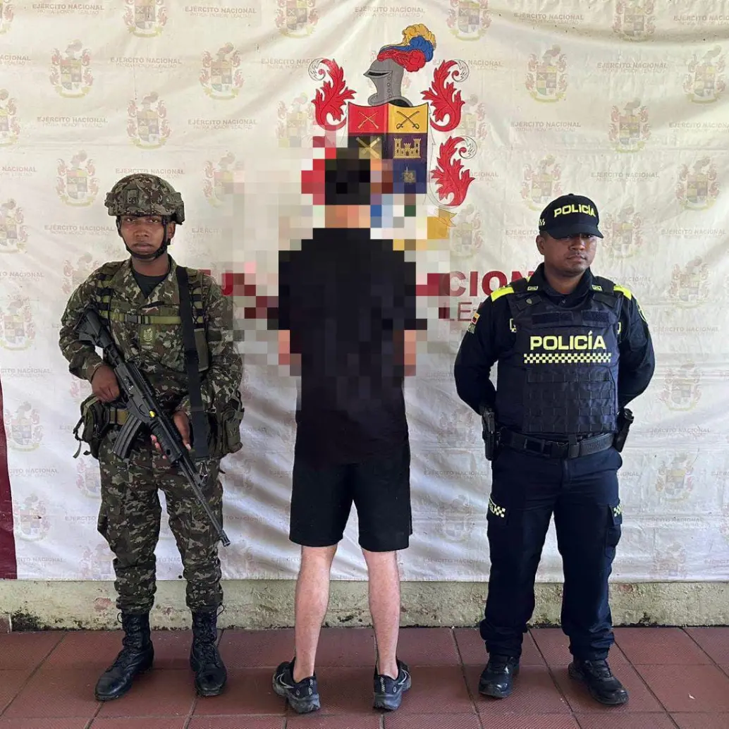 El ciudadano fue puesto bajo protección de la Fuerza Pública tras un operativo. FOTO: Cortesía Ejército Nacional