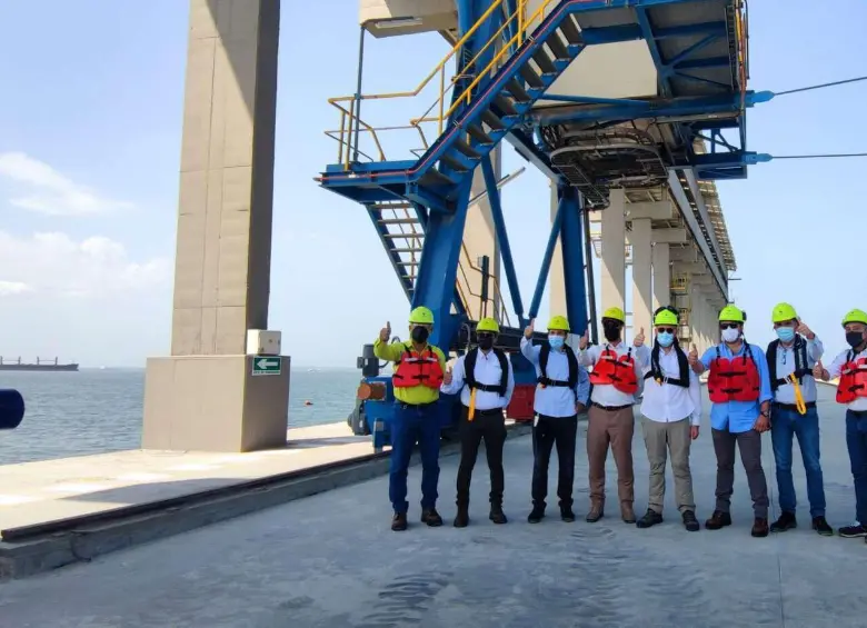 Cementos Argos inauguró en 2022 su terminal portuaria en compañía de aliados clave como la Agencia Nacional de Infraestructura, el Establecimiento Público Ambiental (EPA), la Corporación Autónoma Regional del Canal del Dique (Cardique), entre otras entidades.
