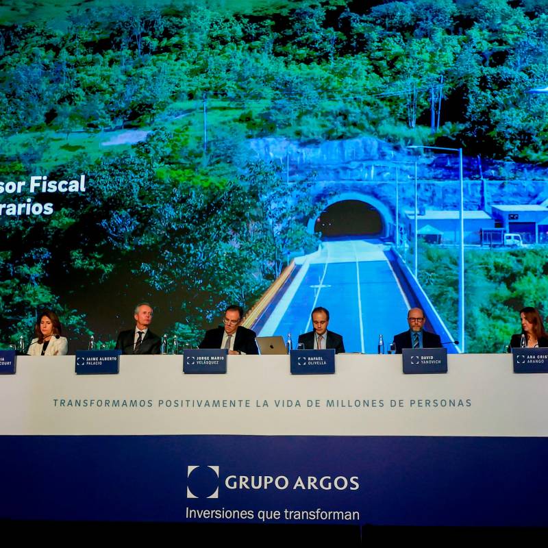 Durante la asamblea de accionistas, Jorge Mario Velásquez aseguró que deja una empresa “con una estructura societaria simple y enfocada”. FOTO Camilo Suárez
