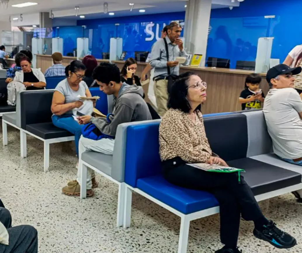 Crisis en el sistema de salud. El presidente Petro ordenó liquidar las EPS intervenidas. 