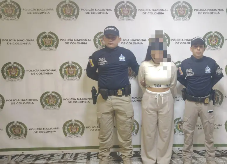 Ciudadana venezolana capturada por delitos cometidos en República Dominicana. Está a la espera de extradición. FOTO: ALCALDÍA DE MEDELLÍN