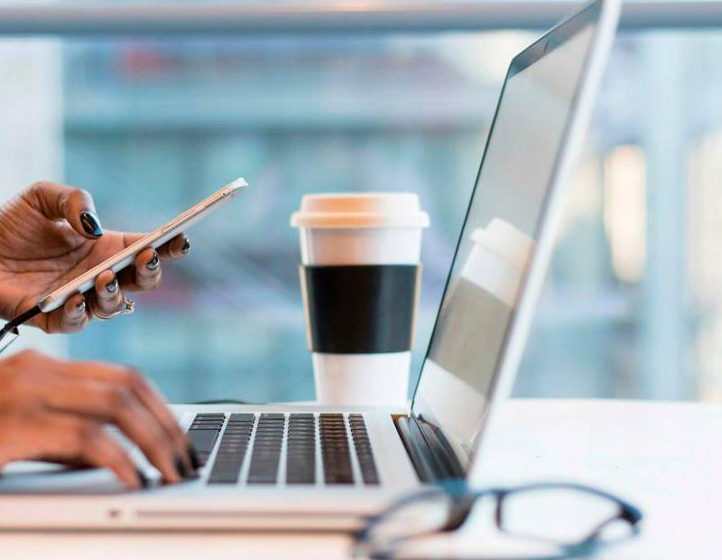 Bogotá lidera en número de ofertas del sector BPO, que incluye posiciones híbridas y sin experiencia. FOTO: Getty