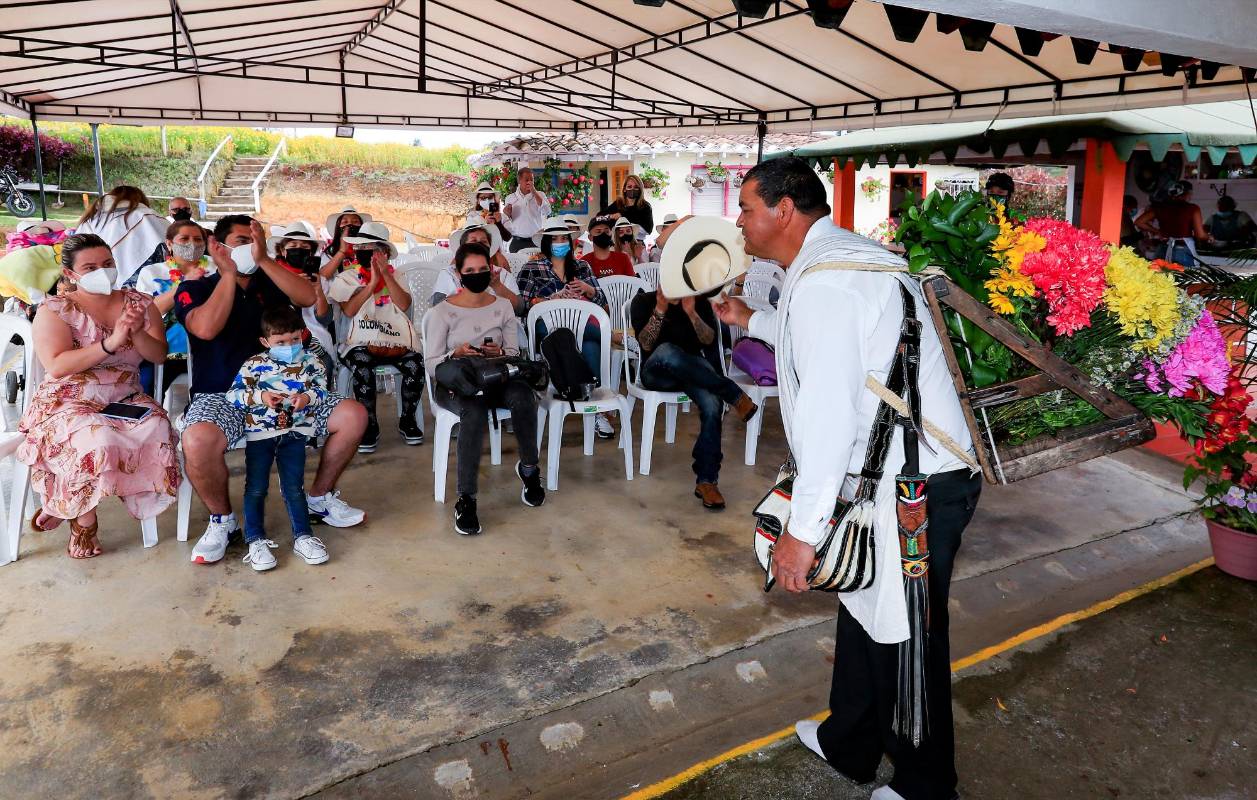 Este año se activaron las visitas a las fincas silleteras del Corregimiento Santa Elena, ya empezaron a llegar turista locales y extranjeros con todos sus elementos de bioseguridad. 