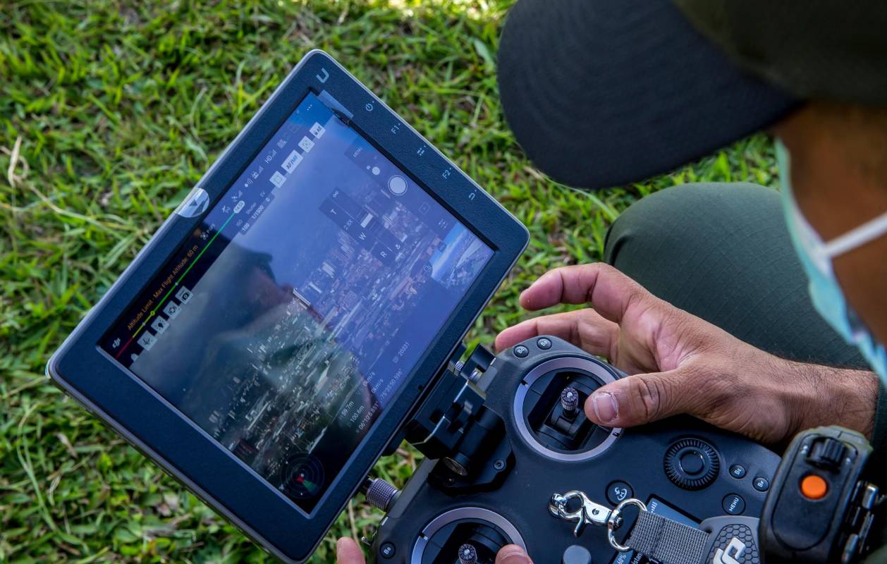 La prueba piloto, que constó de un semestre de uso, será definitiva para que Envigado analice si es viable, o no, seguir con el uso de los drones durante lo que resta del cuatrienio. Foto Juan Antonio Sánchez Ocampo