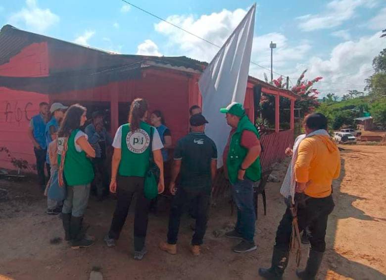 La comisión de derechos humanos logró llegar este miércoles a la zona. FOTO CORTESÍA