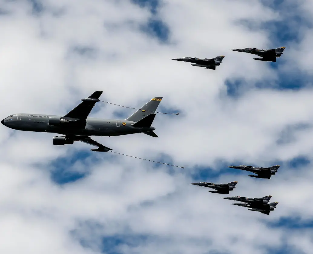 El gobierno de Gustavo Petro suspendió las Operaciones Beta (bombardeos) entre 2022 y 2024, periodo en el cual aumentó el reclutamiento forzado de menores de edad. FOTO: JAIME PÉREZ.