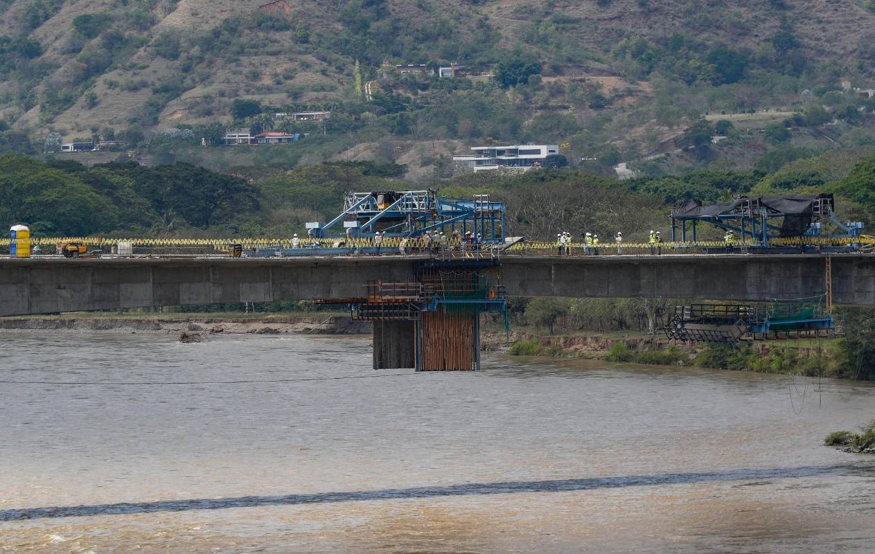 “Alcanzar este hito de obra nos permite acercar a Medellín con el Occidente Antioqueño”, indicó Jesús Rodríguez Robles, gerente General de Devimar. Foto: Manuel Saldariaga Quintero.