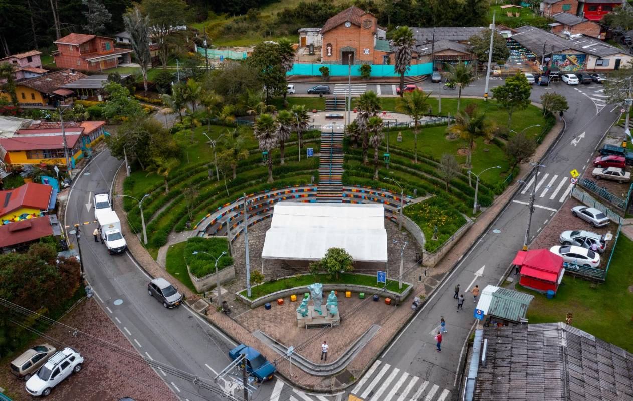 Toda la comunidad de Santa Elena espera pronto ver de nuevo la obra completa, ya que es un patrimonio emblemático de corregimiento. Foto: Manuel Saldarriaga Quintero.