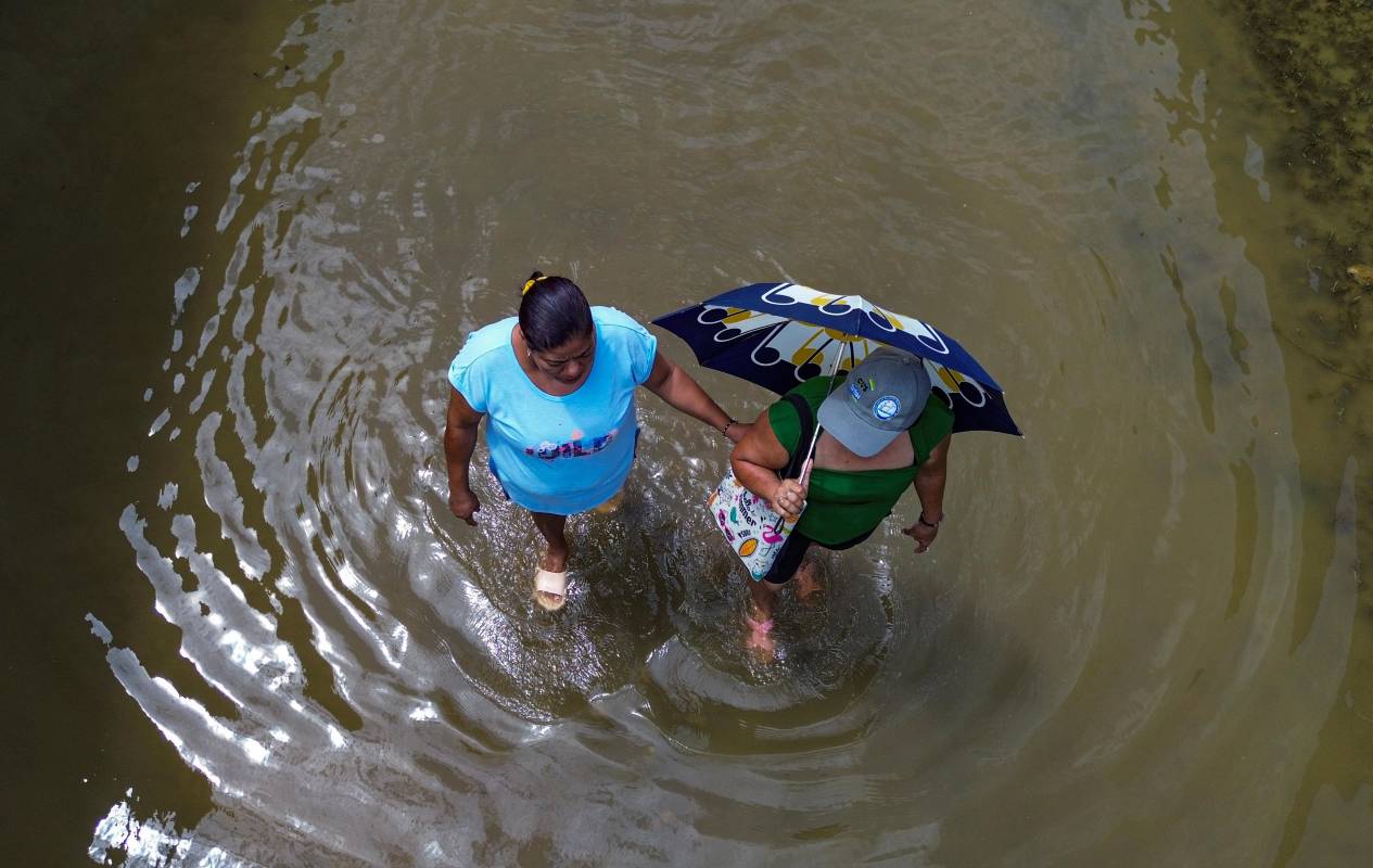 La inundación en el departamento de Córdoba responde principalmente a lluvias atípicas. En los primeros seis días de febrero cayó toda el agua que los expertos preveían que caería en el mes completo; por eso no hubo alertas. Foto: Manuel Saldarriaga Quintero.