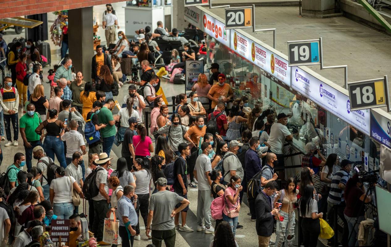 Se espera un flujo de 2'658.493 pasajeros por las terminales terrestres del país. Foto: Camilo Suárez
