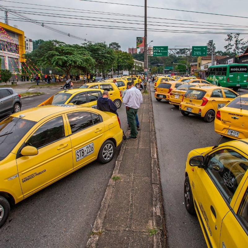 El Gobierno se encuentra estructurando la compensación que se entregará a los taxistas. FOTO ESNEYDER GUTIÉRREZ 
