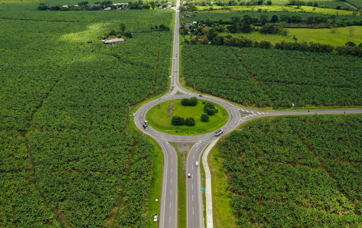Con las obras de autopistas Mar 2, unidas a Mar 1, los tiempos de viaje entre la capital Antioqueña y Necoclí será aproximadamente de cuatro horas y media. Foto: MANUEL SALDARRIAGA QUINTERO.