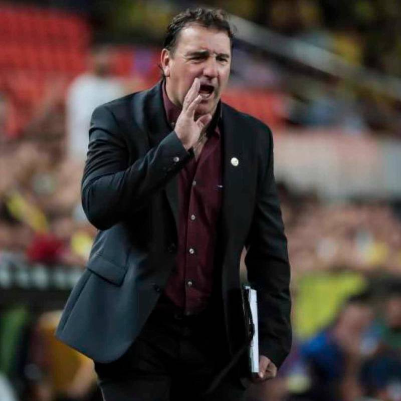 El técnico argentino Néstor Lorenzo técnico de la Selección Colombia, regresa al país con el grupo para preparar el duelo ante Paraguay, previsto para el martes en el Metropolitano. FOTO EC