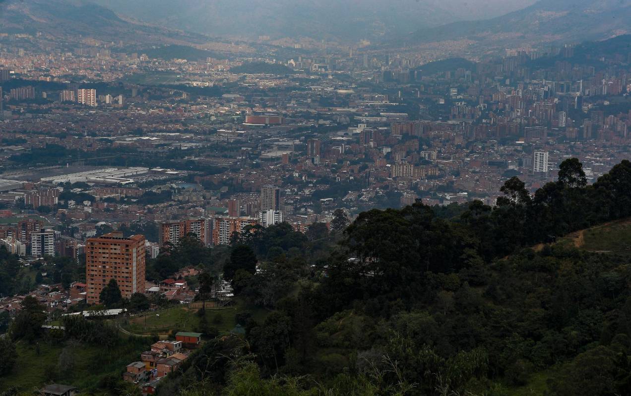 Este mirador permite divisar desde otro ángulo gran parte del Valle de Aburrá y en primer plano el sur del Área Metropolitana. Foto: Manuel Saldarriaga
