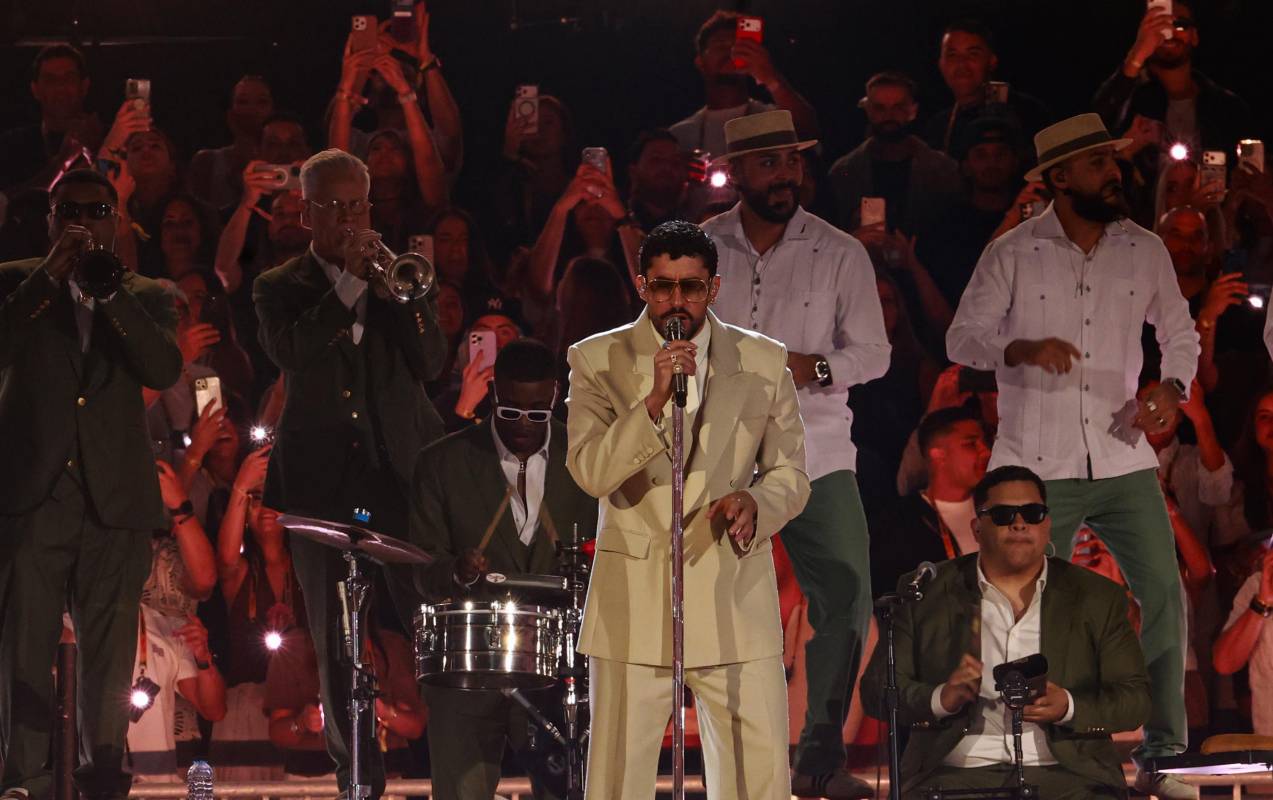 Bad Bunny es considerado un ícono de moda en el mundo, por sus pintas audaces, lejanas de etiquetas de género y que marcan tendencia. Foto: Manuel Saldarriaga Quintero.