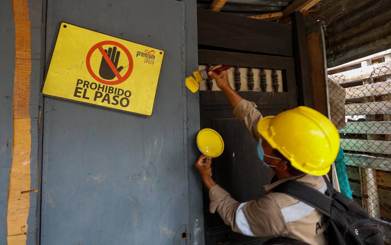 Este procedimiento comenzó en medio de polémicas entre los residentes del sector y los funcionarios de las dependencias de la administración municipal. Foto: Manuel Saldarriaga Quintero