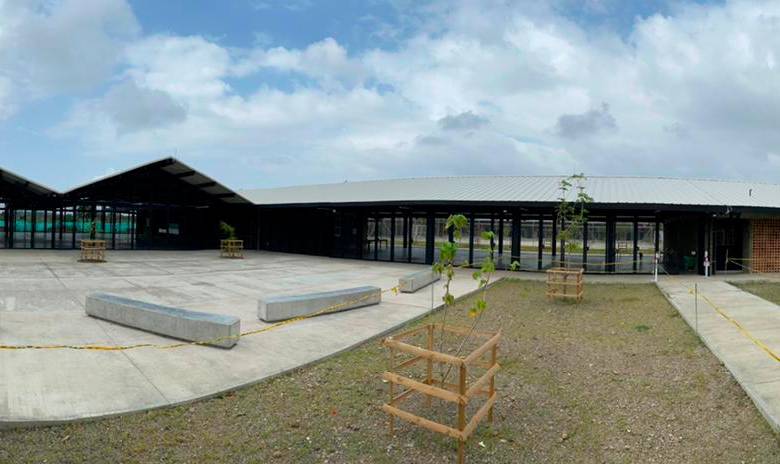 Banafrut entregó la Institución Educativa 29 de Noviembre en Turbo, Urabá antioqueño. FOTO cortesía
