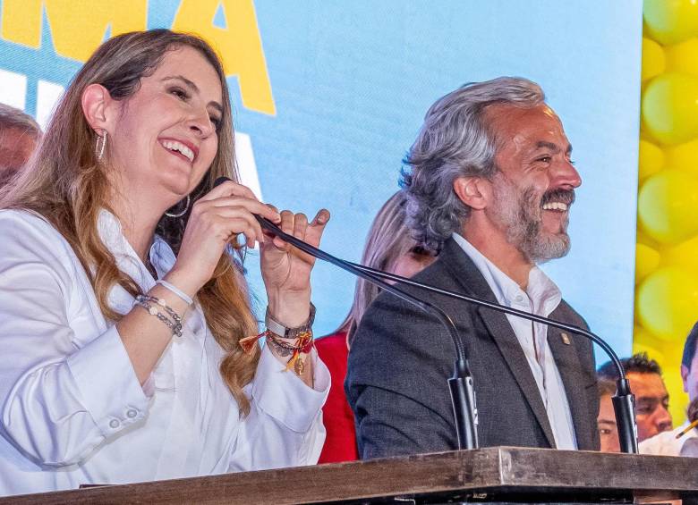 El candidato llegó a la consulta gracias a firmas que recogió de la ciudadanía y asegura que hay algunos puntos de la derecha con los que no está de acuerdo. FOTO: PRENSA DE PALOMA VALENCIA.