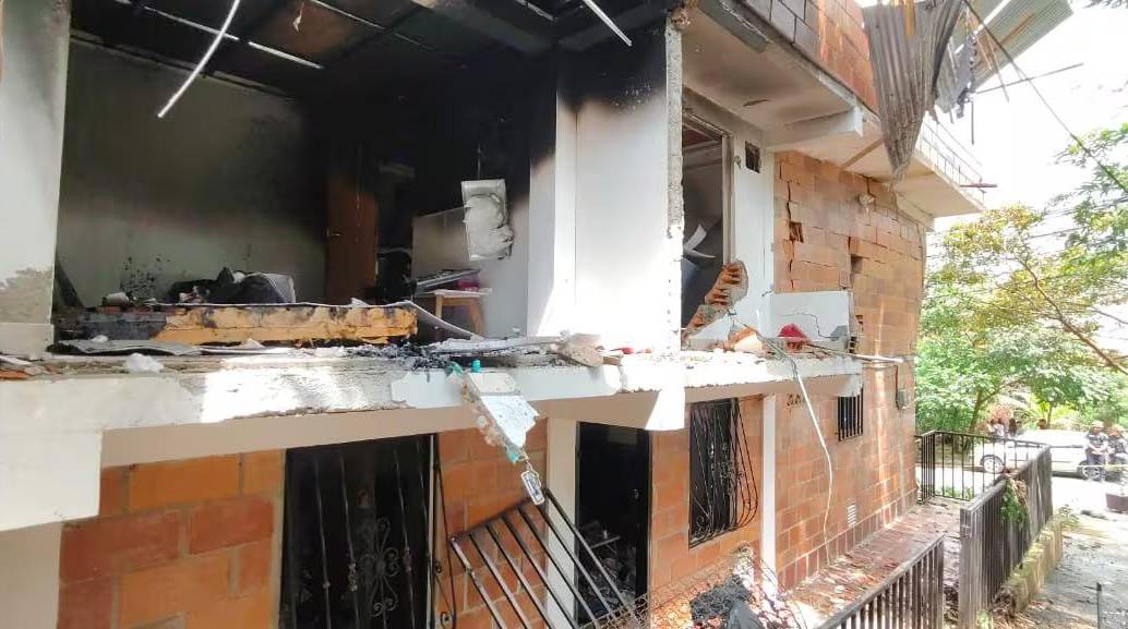Aspecto de la vivienda en donde ocurrió la explosión en Bello y que tuvo que ser evacuada. FOTO: Cortesía Alcaldía de Bello