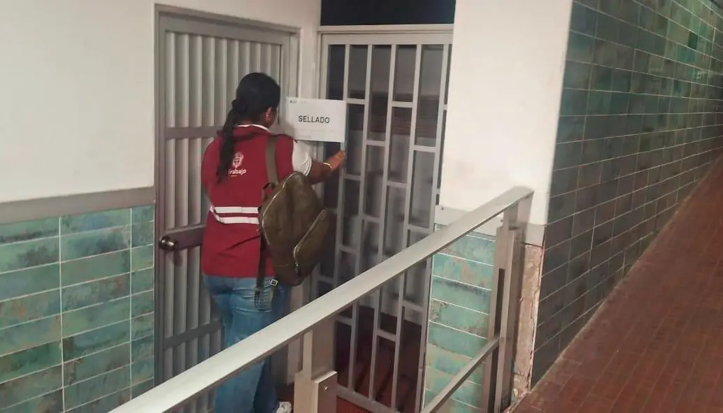 El Ministerio cerró de manera temporal la cocina y la piscina principal de ComFamiliar. FOTO MINTRABAJO