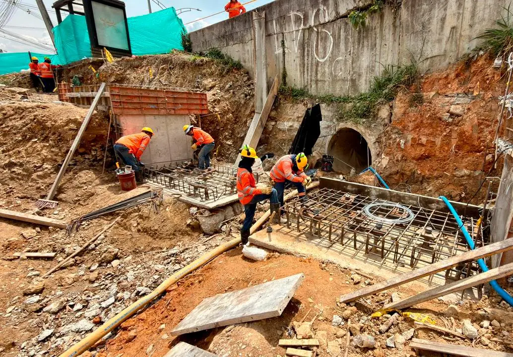 La solución técnica incluye la construcción de una nueva tubería mediante tecnología Tunnel Liner. FOTO: ALCALDÍA