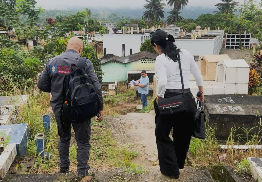 Mocoa. Marzo 29 de 2024. La Fiscalía y varias autoridades forenses exhumaron y entregaron los restos de Luis Ojeda, una de las víctimas de la masacre de Las Palmeras, quien fue presentado como 'falso positivo'. (Cortesía - Fiscalía General de la Nación)