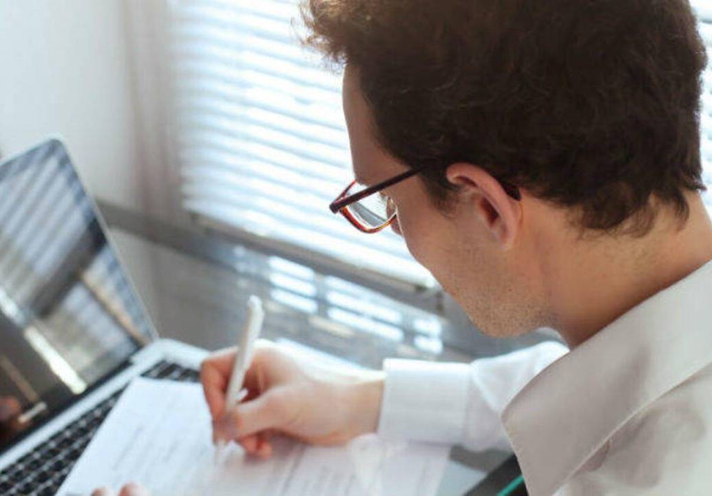 En Colombia hay plataformas digitales que lo ayudan a presentar su declaración de renta por internet. FOTO: Colprensa.