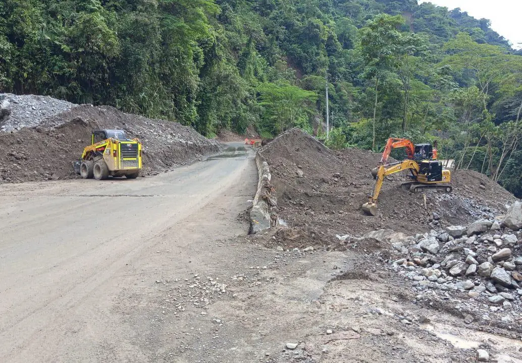 Punto en la variante de Fuemía con paso a un carril en el día y cierre nocturno entre las 7 de la noche y las 5 de la mañana. FOTO: AUTOPISTAS DE URABÁ