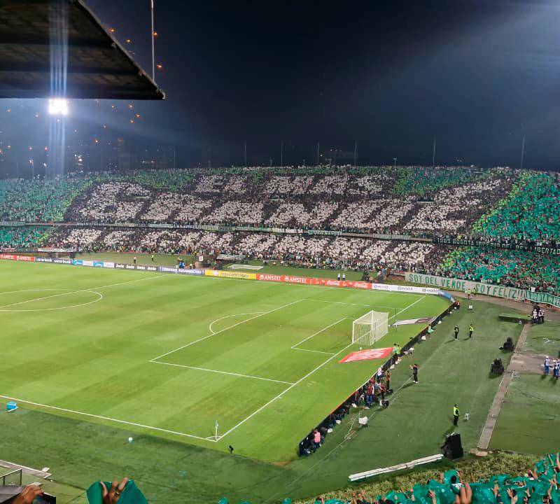 Los hinchas de Atlético Nacional, por lo general, suelen acompañar de manera masiva a su equipo, sobre todo cuando juega finales. Foto: Juan Antonio Sánchez