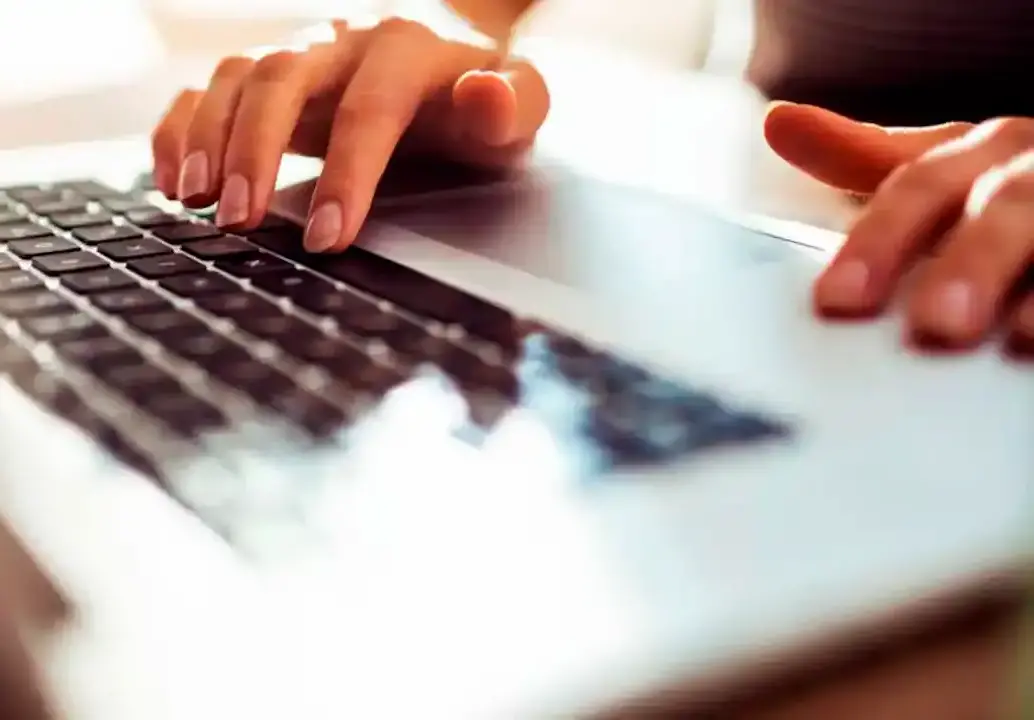 Los cursos cortos del Sena que ayudan a potenciar su hoja de vida abarcan desde idiomas hasta tecnología y logística. FOTO: GETTY