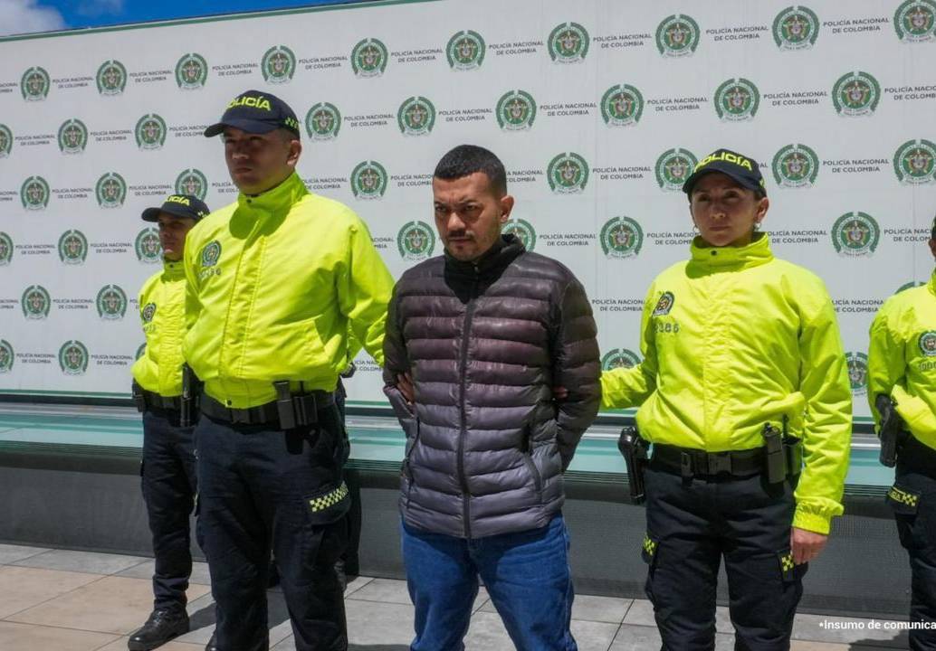 El operativo también contó con apoyo de la Interpol y capacidades de inteligencia de los Estados Unidos, Reino Unido y Emiratos Árabes Unidos. Es el quinto capturado por el atentado. <b>FOTO: </b>Fiscalía.